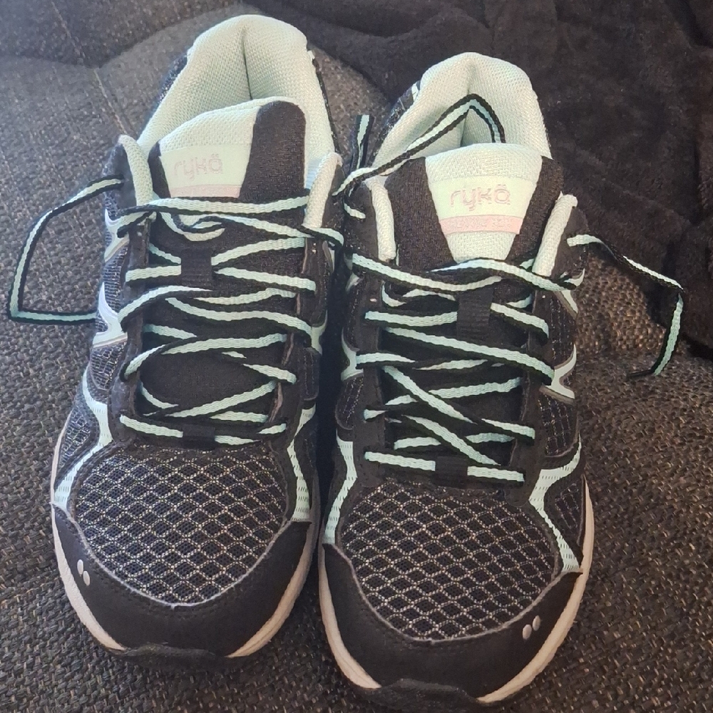 Womens Sneakers